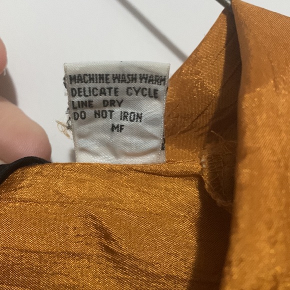 Vintage blouse t-shirt button up silk look with collar burnt orange petite med. - Picture 5 of 8